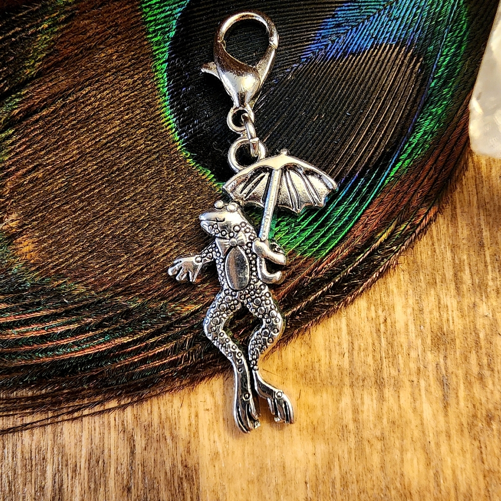 Frog with Umbrella Charm for Frog Charm Bracelet Fairy Princess Toad Charm - Picture 4 of 10